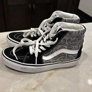Women High-Top Sneakers - Black and White